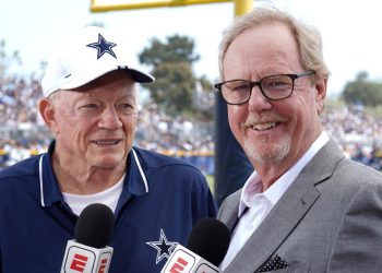 Jul 29, 2023; Oxnard, CA, USA; ESPN reporter Ed Werder (right) interviews Dallas Cowboys owner Jerry Jones during training camp at the River Ridge Fields. Mandatory Credit: Kirby Lee-USA TODAY Sports