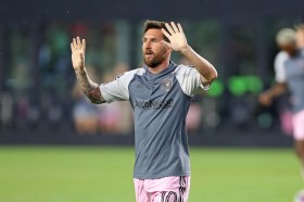 Inter Miami’s Lionel Messi waves to the crowd before a Leagues Cup match in Fort Lauderdale on Aug. 2, 2023. (John McCall/South Florida Sun Sentinel)