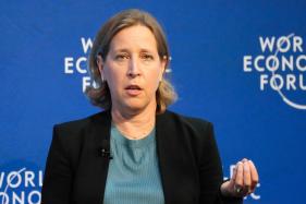 By KEN MILLER Susan Wojcicki, the former YouTube chief executive officer and longtime Google executive, has died, her husband said. She was 56. “My beloved wife of 26 years and mother to our five children left us today after 2 years of living with non small cell lung cancer,” Dennis Troper said in a social […]