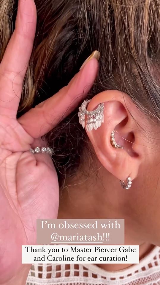 Sunny flaunted her newest helix piercing in her Instagram Stories