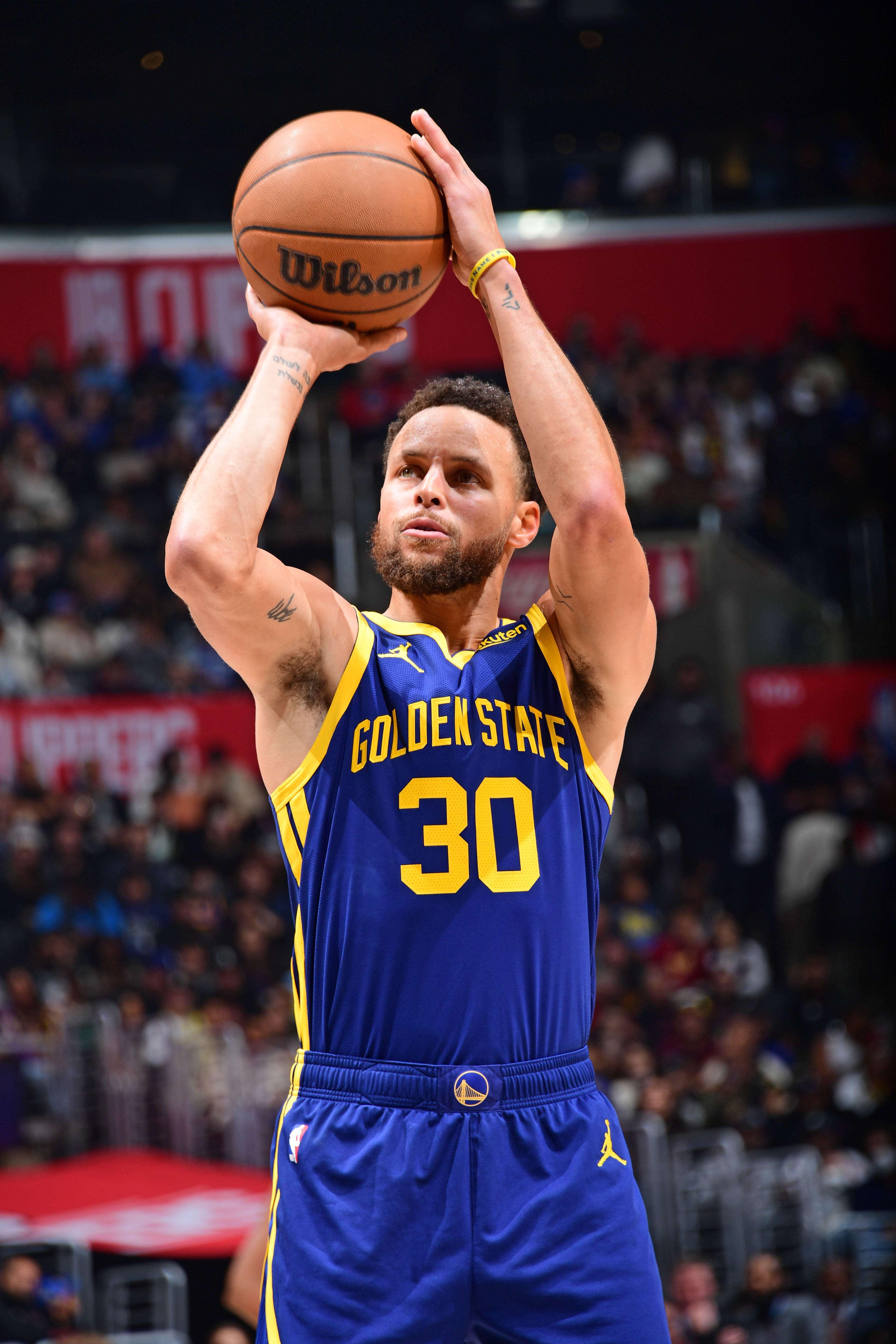 Curry went 268 games with at least one three-pointer made