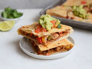 sheet pan fajita chicken crunch wrap 