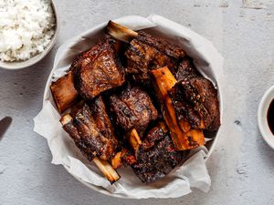 Slow Cooker Asian Beef Short Ribs