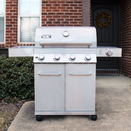 Monument Grills 17842 4-Burner Propane Gas Grill