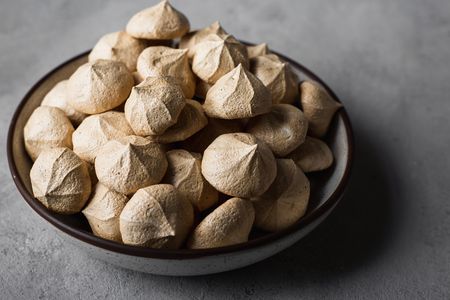 Coffee meringues recipe