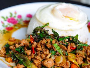 Thai Stir-Fried Pork with Lime and Mint