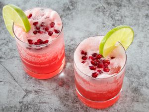 Pomegranate Gin Fizz