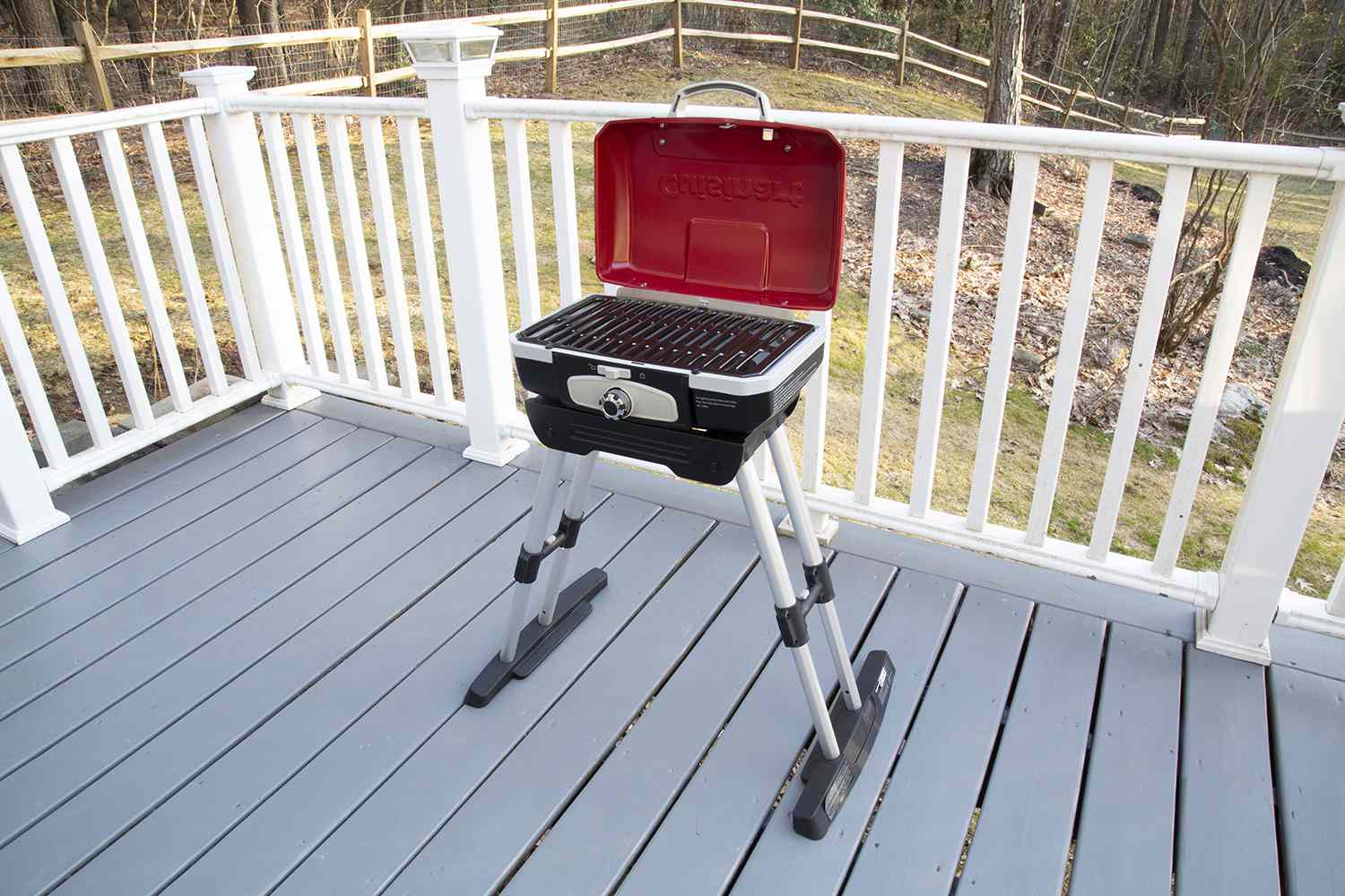 cuisinart-petit-gourmet-gas-grill-deck