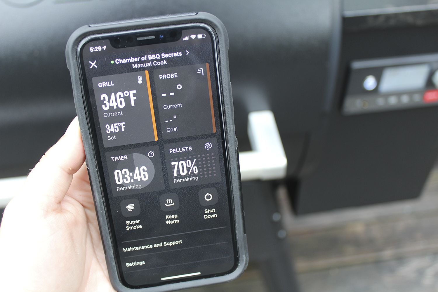 Information readouts on a smart phone from the Traeger TFB89BLF Ironwood 885