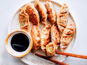 Yachae Mandoo (Korean Vegetarian Dumplings)