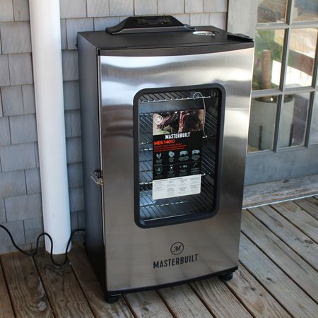 masterbuilt-bluetooth-digital-electric-smoker-hero