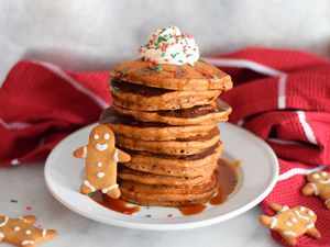 gingerbread pancakes