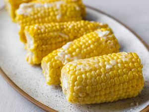 Steamed corn on the cob