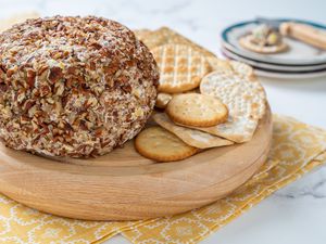 Pineapple Cheeseball