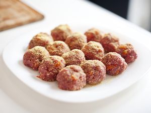 Raw meatballs