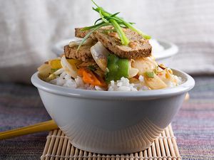 Spicy tofu and vegetable stir fry