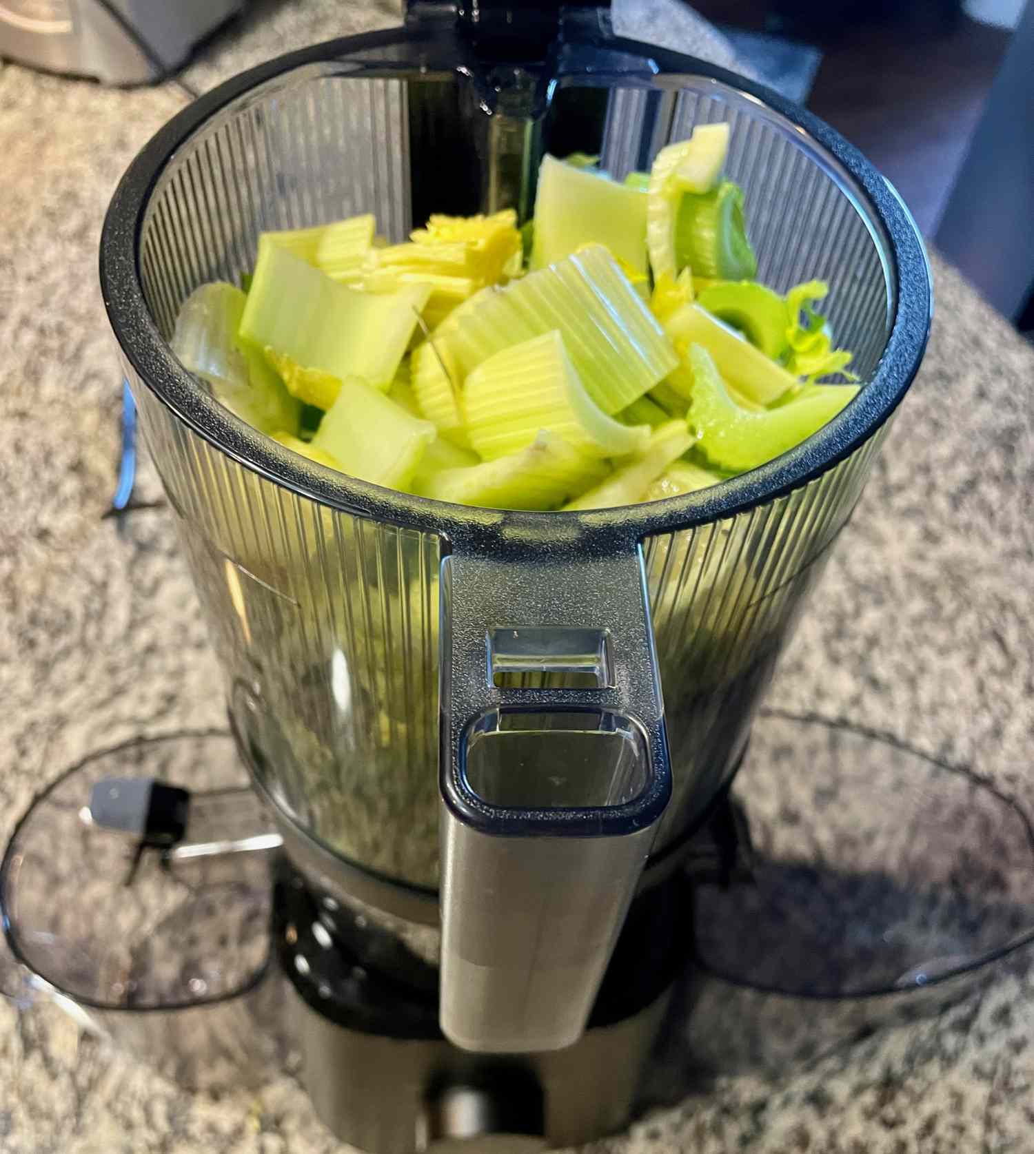 nama j2 cold press juicer with celery