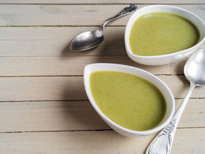 Cream of green chile soup