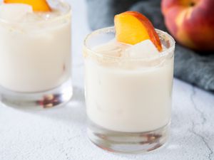 Peach Cobbler Cocktail With Peach Vodka