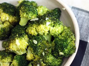 Lemon and Garlic Broccoli