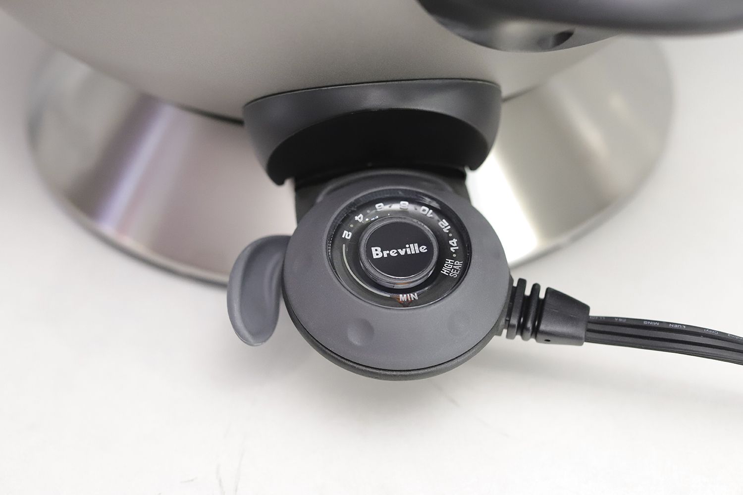 Breville Hot Wok Pro temperature gauge.