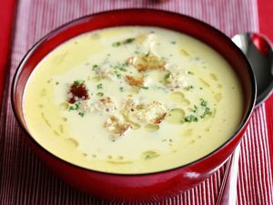 Cream of artichoke soup