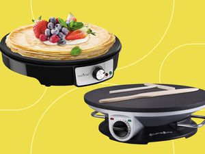 Crepe pans we recommend on a yellow background