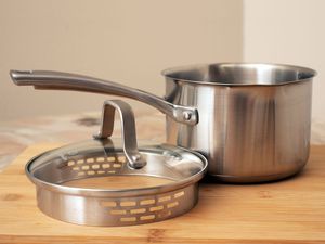 Calphalon Classic Stainless Steel 1.5-Quart Sauce Pan