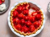 Fresh strawberry pie