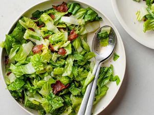 Wilted lettuce salad with hot bacon dressing