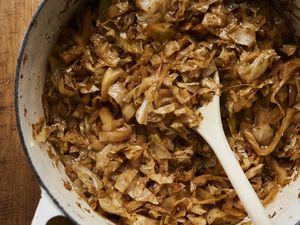 Easy Beer Braised Cabbage