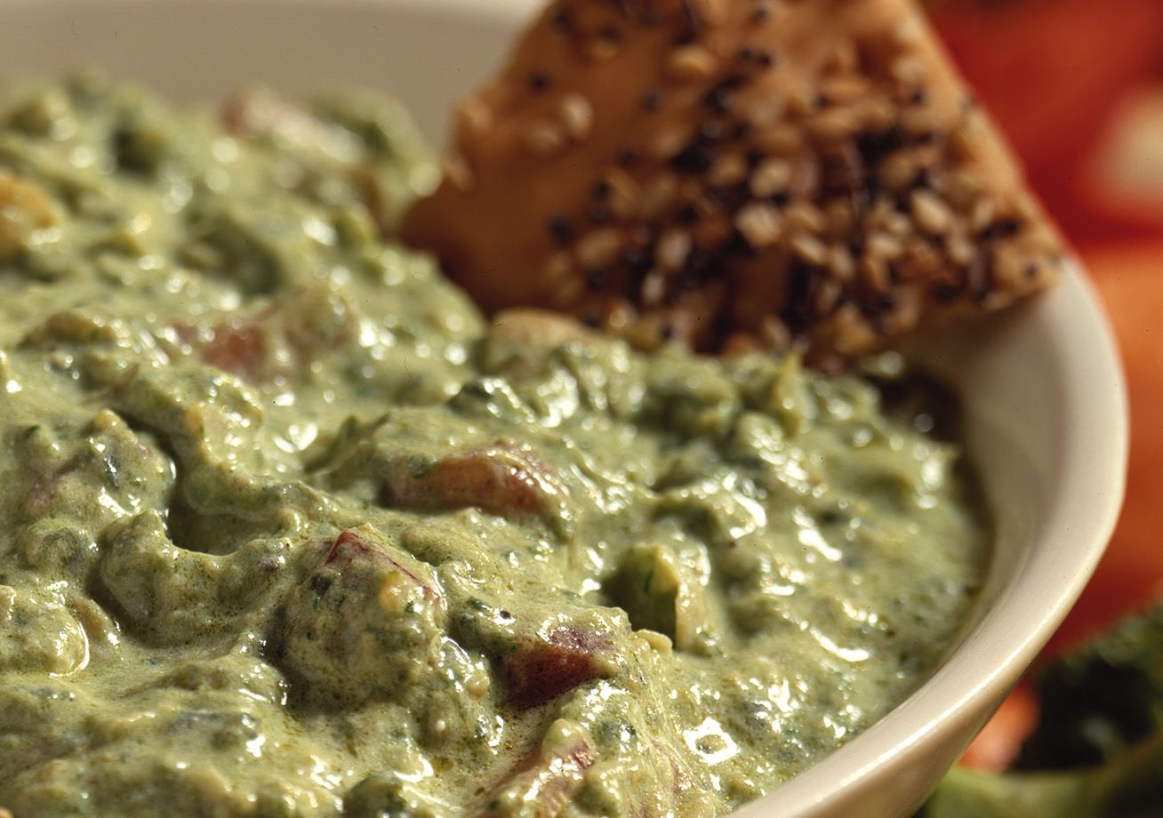 Vegetarian bean dip with pesto