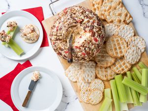 Bacon Ranch Cheeseball