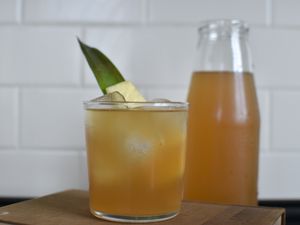 Pineapple Skin Tea