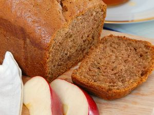 Applesauce honey cake