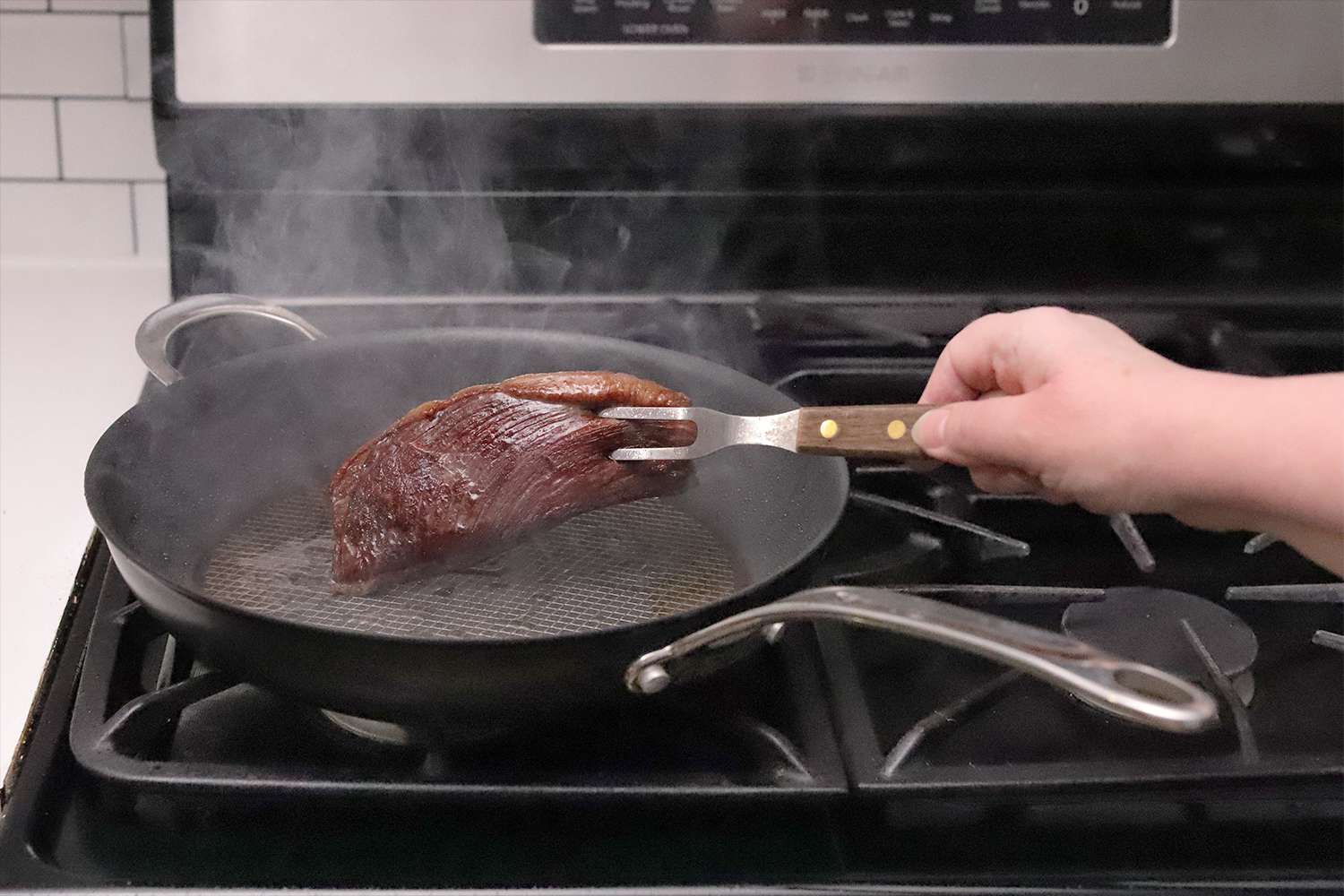 Anolon anolonx Nonstick Pan searing a steak