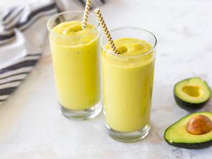 Avocado Mango Smoothie Recipe