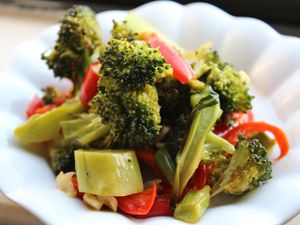 Garlic Roasted Broccoli and Red Peppers
