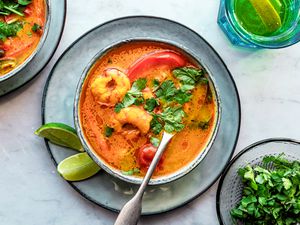 Easy tom yum soup with coconut milk tom khaa