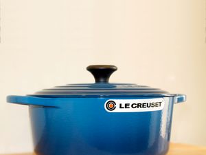 Le Creuset Signature Round Dutch Oven