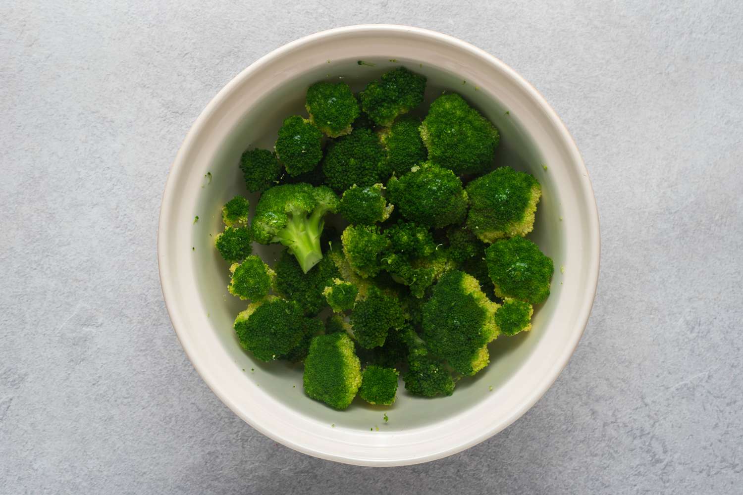 Broccoli in cold water 