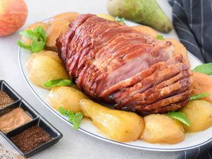 French Baked Ham With Spiced Apples and Pears