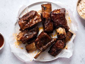 Slow Cooker Barbecue Beef Short Ribs