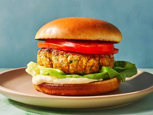 easy vegan tofu veggie burger