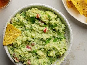 Simple guacamole recipe