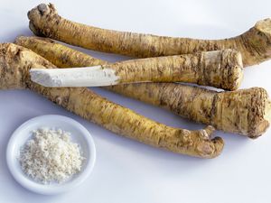 Fresh grated horseradish root