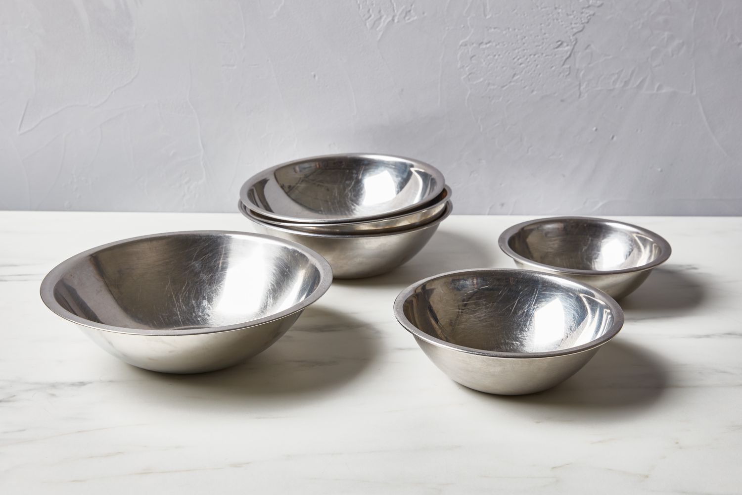 Metal nesting mixing bowls