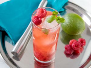 Raspberry Mojito Cocktail