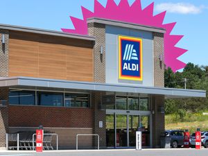 A photo of an Aldi storefront