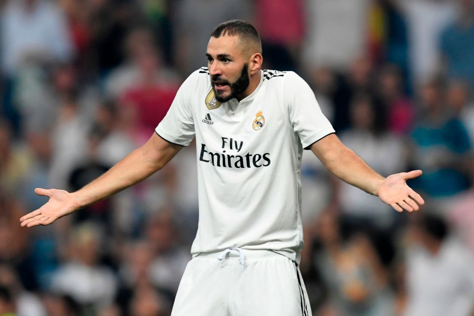  Furious Karim Benzema wants to play for Algeria after being snubbed by France